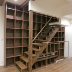 東京のオーダー家具ユウキが作った階段の隙間を利用した階段家具
