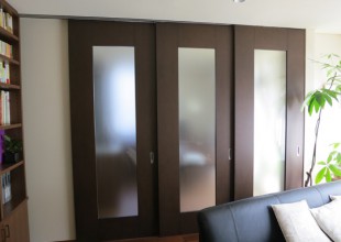 建具 ガイドレールがない引戸