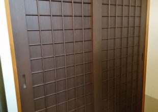 洋風・和風建具 取り壊される旧家で使われていた格子建具を復活させる