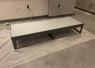 リフォーム VIPルーム用の什器テーブル