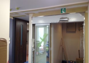 店舗施工業者様の仕事ぶりにはビックリしました。