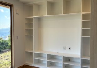 海辺のテレビボード