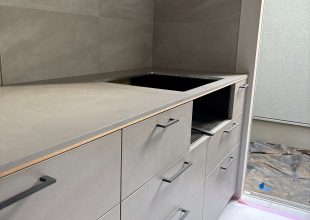 重量あるキッチン