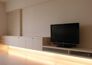 オーダー家具 床から浮かしたテレビボード