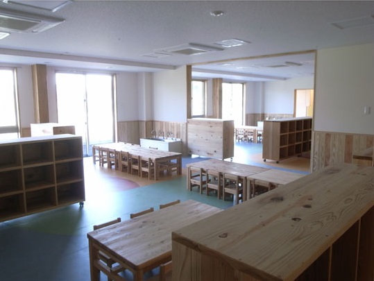 神奈川県産の杉を使用した家具3