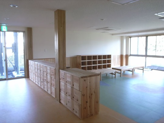 神奈川県産の杉を使用した家具5